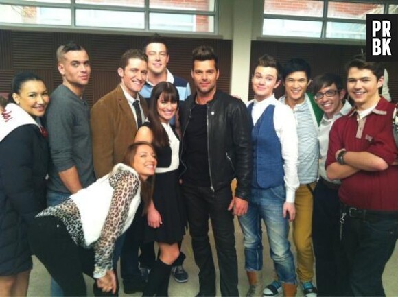 Ricky et le cast de Glee