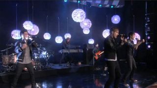 Big Time Rush : ils ont mis le feu sur un plateau (VIDEO)
