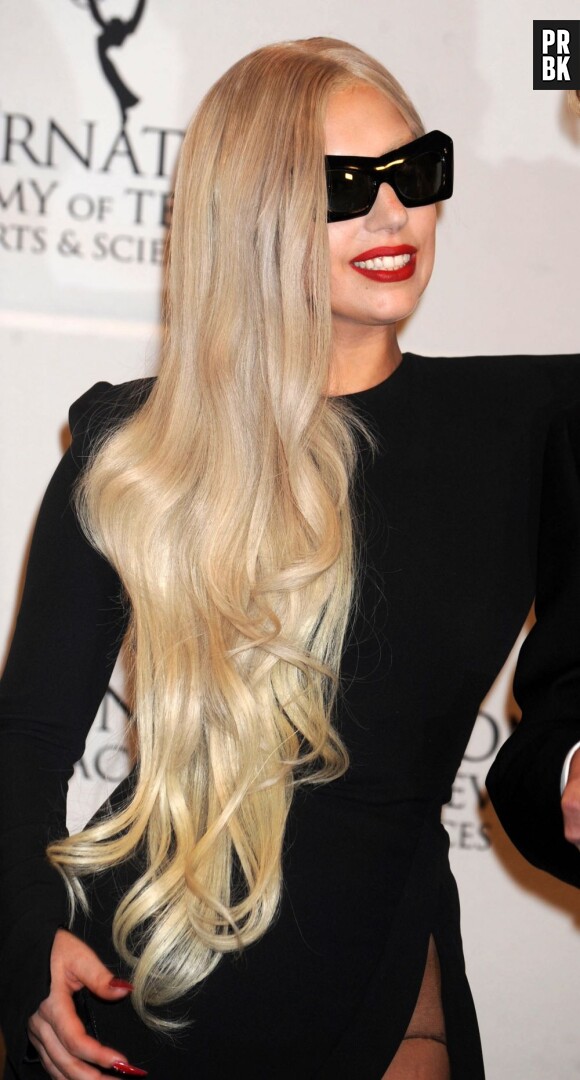 Lady Gaga souriante