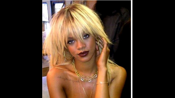 Rihanna blonde et topless : le cocktail explosif pour Elle (PHOTO)