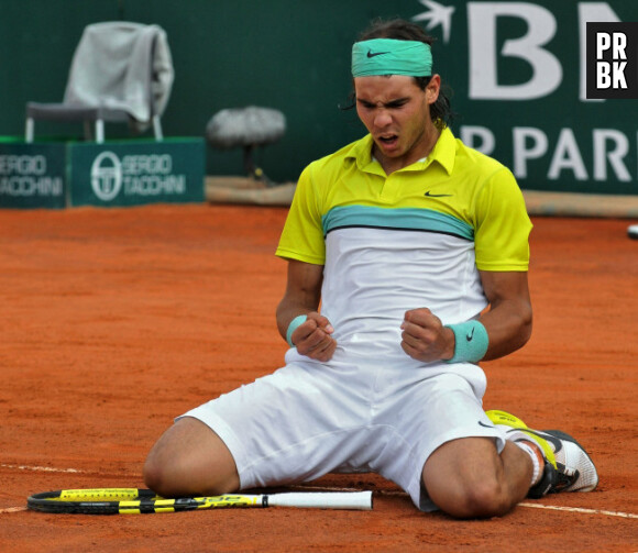Rafael Nadal peut serrer les poings, il vient de décrocher une pub avec Rihanna ! Mieux qu'une victoire à Roland Garros non ?