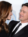 Brad Pitt et Angelina Jolie s'amusent devant les photographes