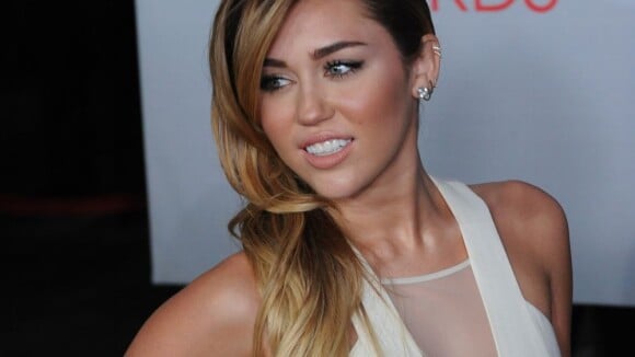 Miley Cyrus se mutile : un tweet pour avouer ?