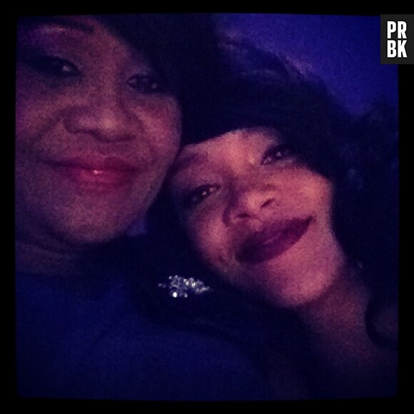 Rihanna très proche de sa maman Monica