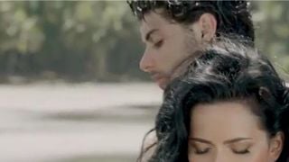Inna : Caliente, le clip sexy en compagnie de l'ex de Madonna !