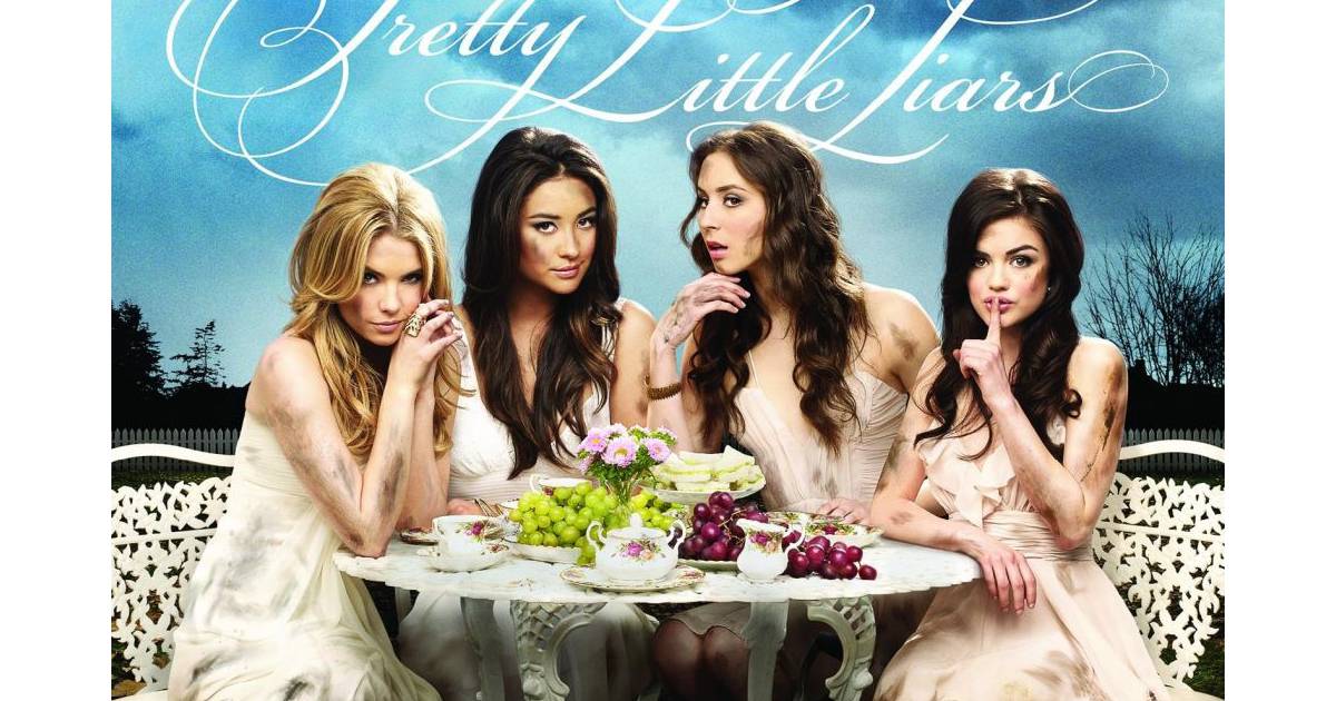 Pretty Little Liars saison 3 : Emily noie son désespoir et Mona fait