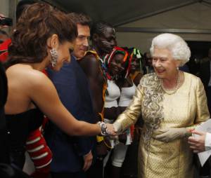 Cheryl Cole émue par sa rencontre avec Elizabeth II