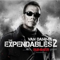 Expendables 2 : Jean-Claude Van Damme et &quot;les yeux dans les fesses&quot; de Stallone !