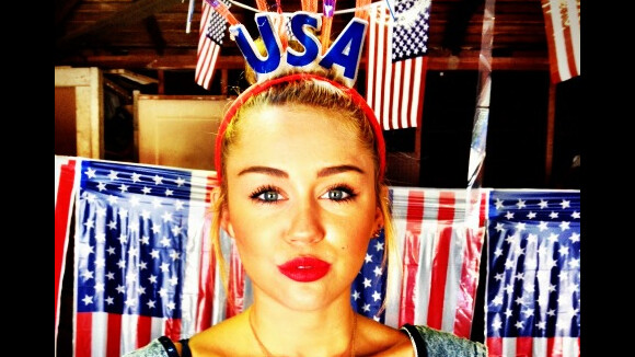Miley Cyrus patriote, Katy Perry en mode UK, M. Pokora en vacances... : twitpics de la semaine (PHOTOS)
