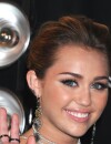 Miley Cyrus est accro à Twitter !