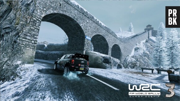 Virage tout en cotrôle sous le pont de Monte-Carlo pour la team Mini dans WRC 3!