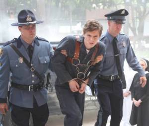 Evan Peters sera Kit et devrait beaucoup souffrir