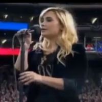 Demi Lovato : son émouvante interprétation de l'hymne américain (VIDEO)