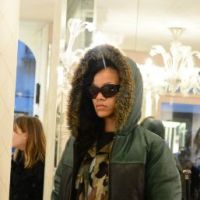 Rihanna à Paris : lunettes noires et séance de shopping avant de mettre le feu en concert ! (PHOTOS)