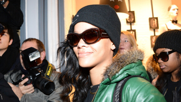 Rihanna à Paris : lunettes noires et séance de shopping avant de mettre le feu en concert ! (PHOTOS)