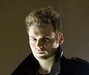 Seth Gabel et sa coiffure horrible arrivent dans Arrow !