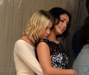Vanessa Hudgens et Ashley Benson, amies dans la vie aussi