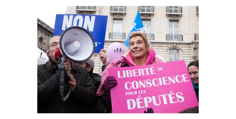 Frigide Barjot et les &quot;anti&quot; interdits de Champs-Elysées