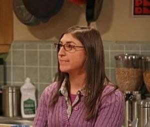 Amy va aider Sheldon