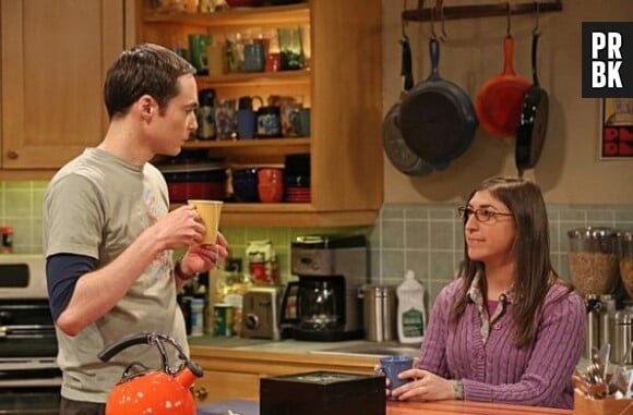 Amy va aider Sheldon