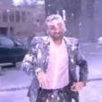 Cyril Hanouna termine par annoncer de la neige, pour la météo de Canal+ le 9 avril 2013