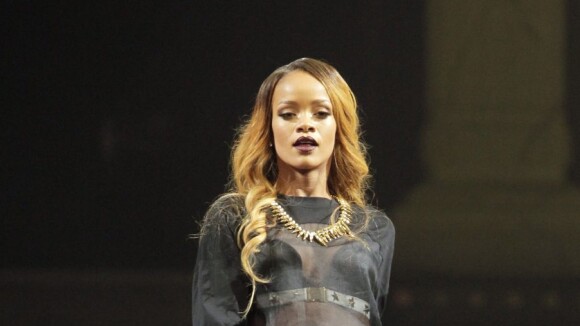 Rihanna : huée par son public après trois heures de retard