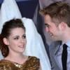 Kristen Stewart fait tout comme son Robert Pattinson d'amour