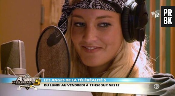 Les Anges 5 : Aurélie démotivée pour enregistrer son single "An Another Day".