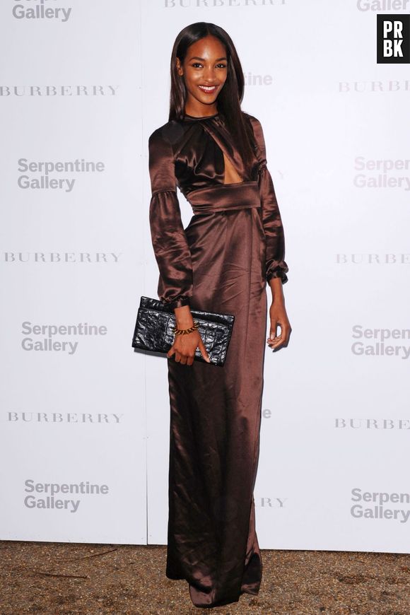 Jourdan Dunn refoulée du défilé dior à la Fashion Week à cause de ses seins