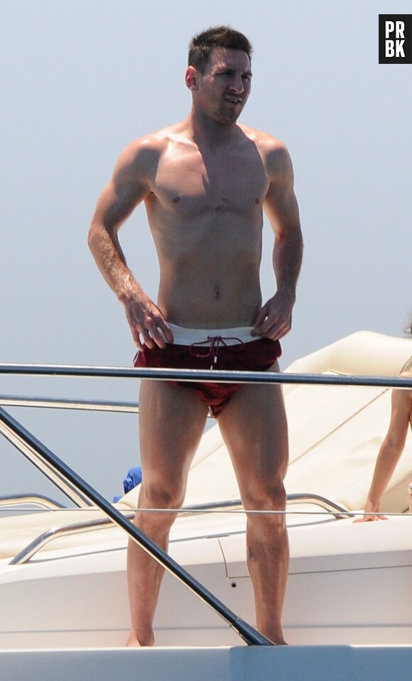 Lionel Messi en pleine pose "sexy", lundi 8 juillet 2013 sur l'île de Formentera