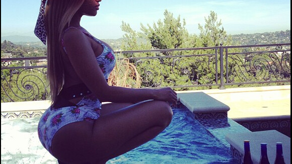 Nicki Minaj exhibe (encore) son booty sur Instagram