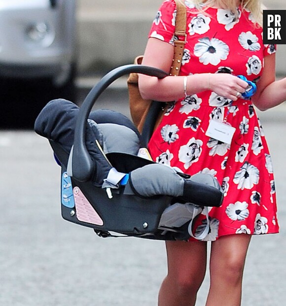Kate Middleton : un siège bébé livré à la maternité, le 27 juillet 2013 au St Mary's Hospital de Londres