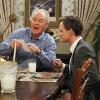 How I Met Your Mother : Neil Patrick Harris et John Lithgow dans la saison 6