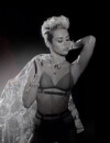  Miley Cyrus : tenue sexy pour le clip de Big Sean 