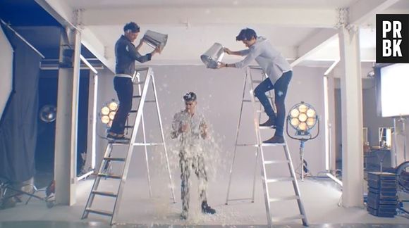 One Direction : la pub drôle et décalée de leur parfum "Our Moment"