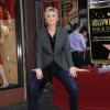 Jane Lynch s'éclate avec son étoile sur le Walk of Fame le 4 septembre 2013