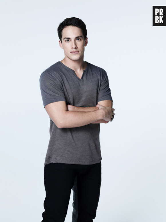Vampire Diaries saison 5 : Michael Trevino sur une photo promo