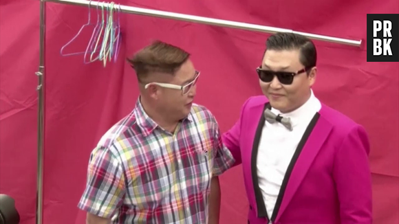 Psy sur le tournage d'une publicité à Hong Kong le 3 octobre 2013