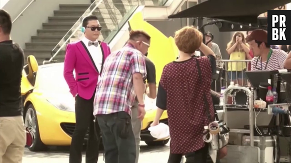 Psy sur le tournage d'une publicité à Hong Kong le 3 octobre 2013