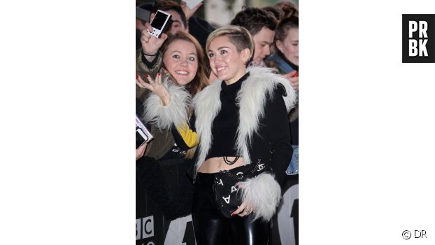 Miley Cyrus rencontre ses fans à Londres