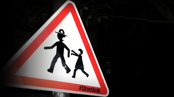 Quand The Walking Dead terrorise... les panneaux de signalisation