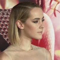 Jena Malone (Hunger Games) : une robe transparente encore plus sexy que Jennifer Lawrence ?