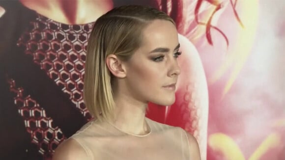 Jena Malone (Hunger Games) : une robe transparente encore plus sexy que Jennifer Lawrence ?