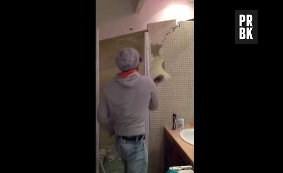 La vidéo d'un locataire qui défonce son appart à coups de marteau pour se venger de son propriétaire est une blague