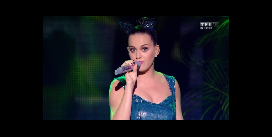 NMA 2014 : Katy Perry interprète &#039;Roar&#039; après un petit bug technique