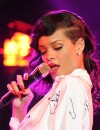 Rihanna : reine de l'exhib sur scène et sur les réseaux sociaux