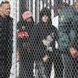 Justin Bieber se dirige vers la sortie de son centre de détention le 23 janvier 2014