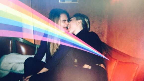 Miley Cyrus et Cara Delevingne en couple : la rumeur WTF du jour