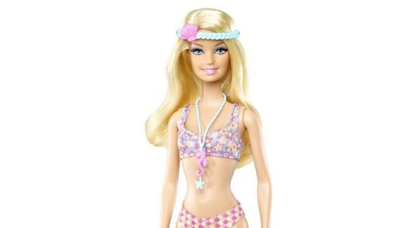 Barbie fait polémique après une couverture trop sexy pour Sports Illustrated