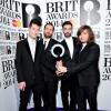 Bastille gagnants aux Brit Awards 2014 le 19 février à Londres